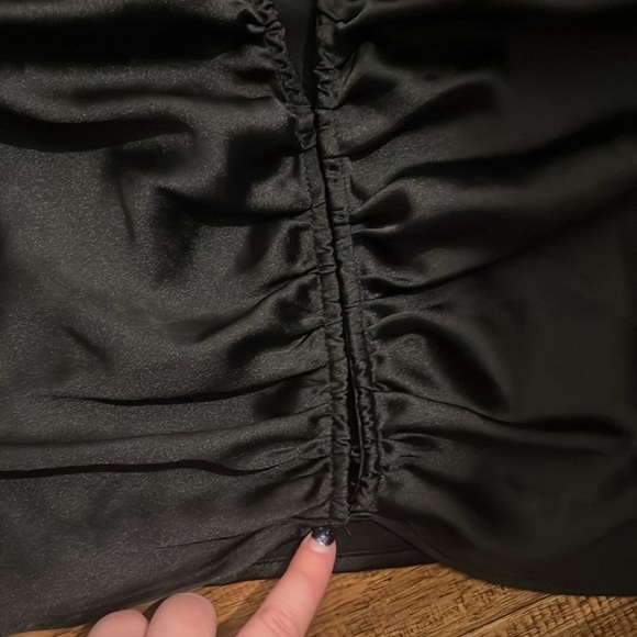HOUSE OF HARLOW 1960 Revolve Black Satin Long Sleeve Blouse Top Size Medium - Picture 9 of 11